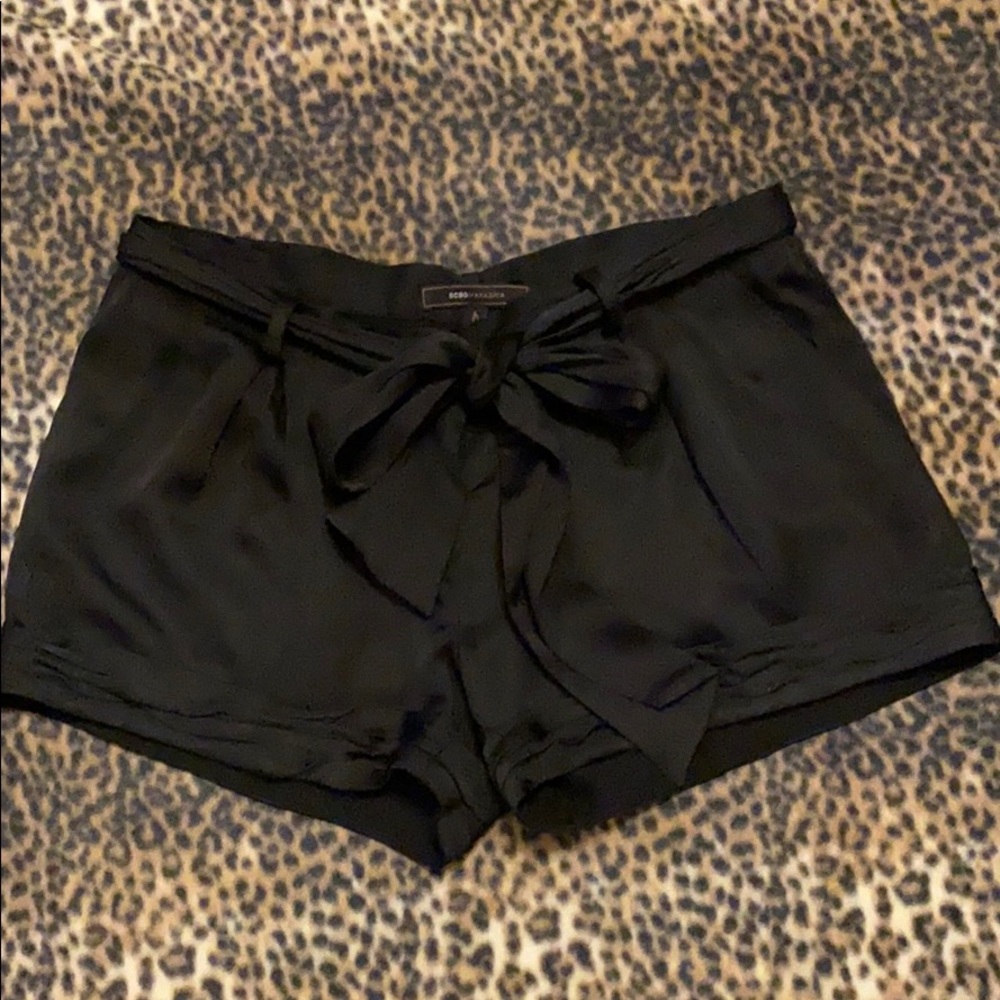 BCBG MAXAZRIA SHORTS